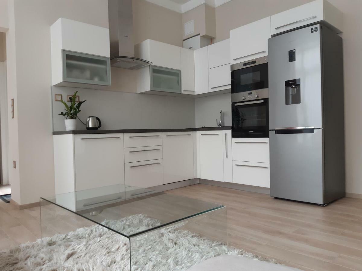 Modern, Quiet & Cozy Apartment In The Middle Of Downtown Near Danube At Fashion Street Budapest Ngoại thất bức ảnh