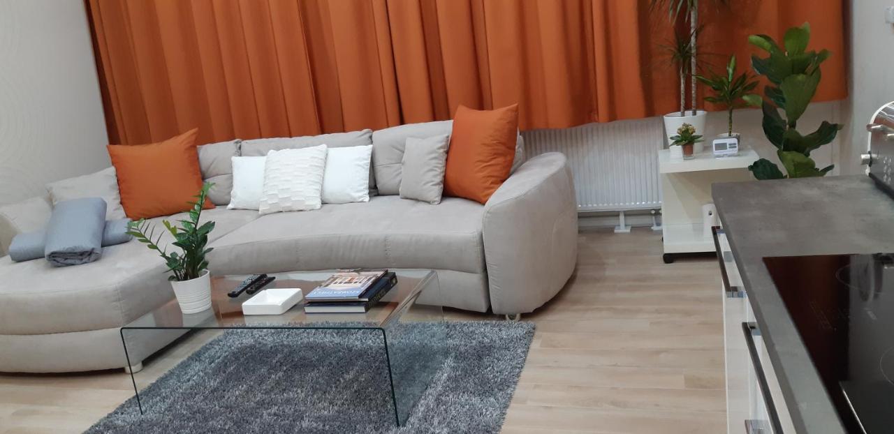 Modern, Quiet & Cozy Apartment In The Middle Of Downtown Near Danube At Fashion Street Budapest Ngoại thất bức ảnh