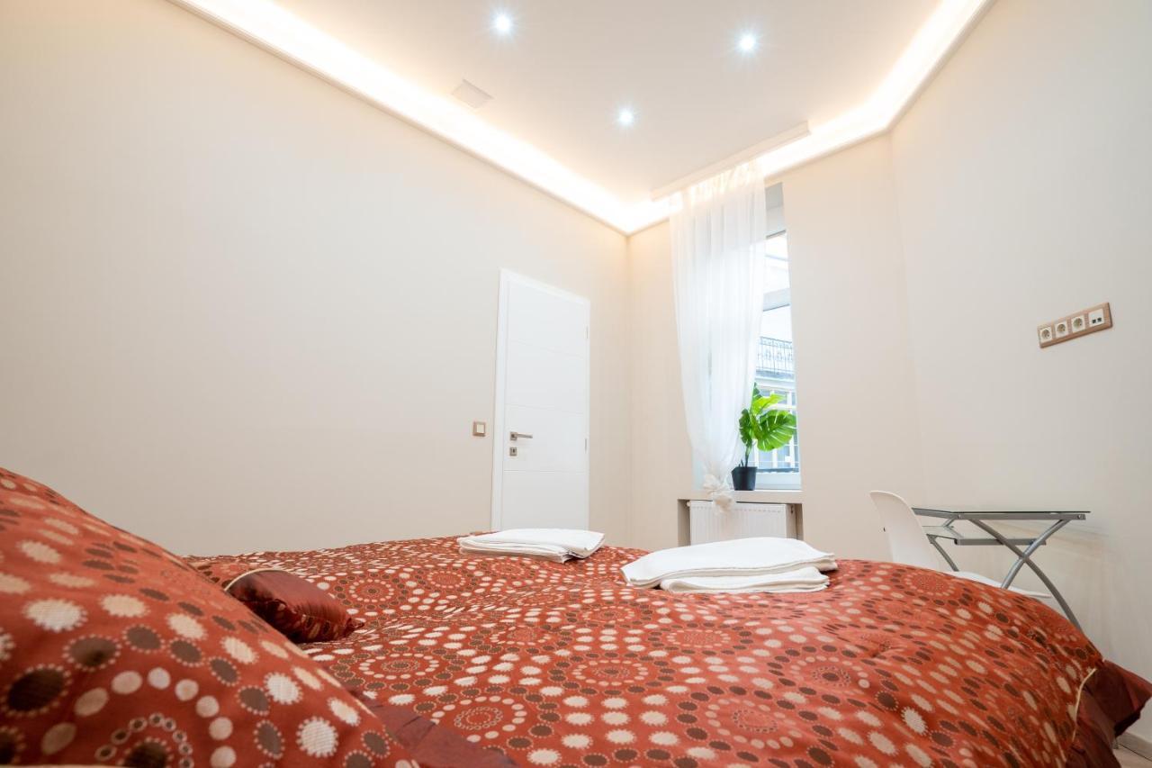 Modern, Quiet & Cozy Apartment In The Middle Of Downtown Near Danube At Fashion Street Budapest Ngoại thất bức ảnh